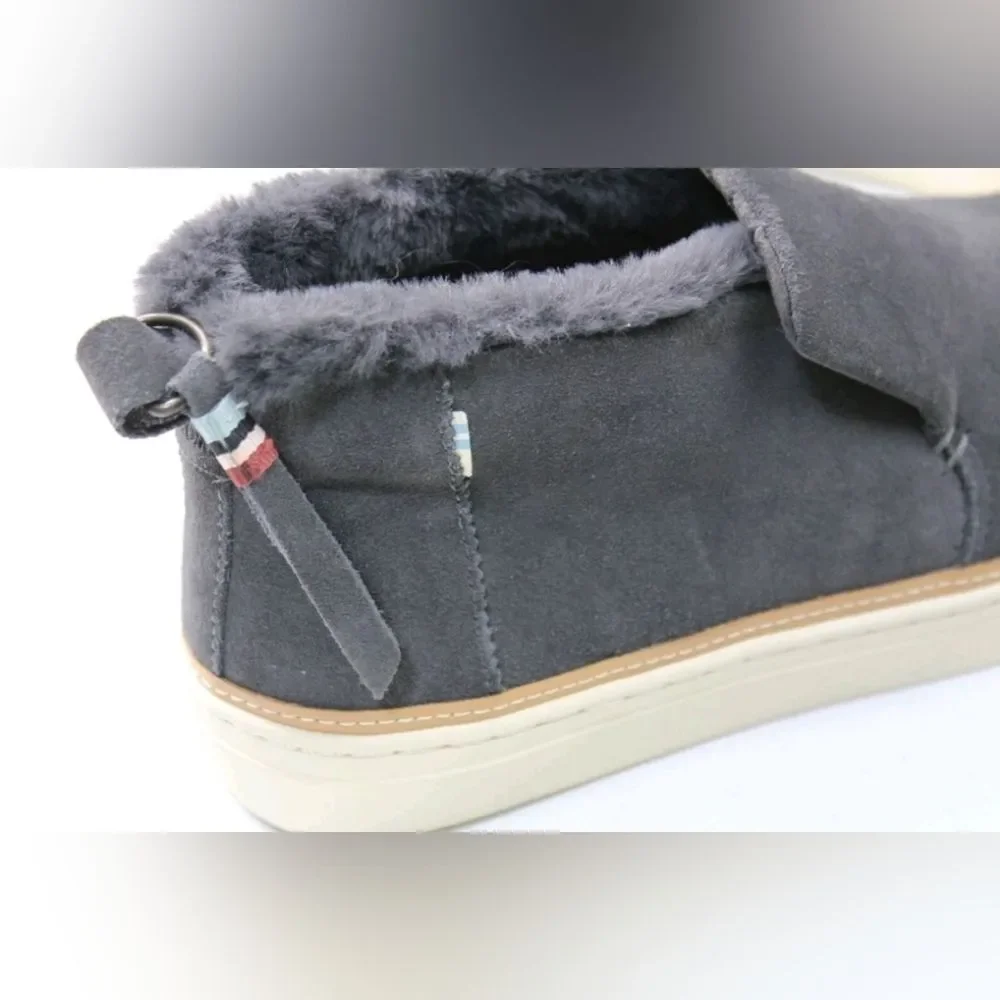 NEW TOMS Grey Suede Booties BOOTS Women's Faux Fur Paxton Chukka 6